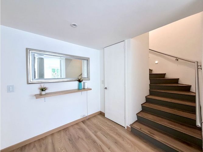 Apartamento de 3 alcobas en venta en Los Rosales, Bogotá, 160 m² · foto 13 de 24