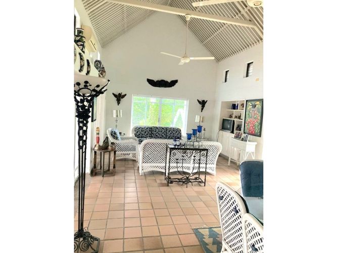 Casa de 4 alcobas en venta en Las Palmas, Ricaurte, 185 m² · foto 2 de 24