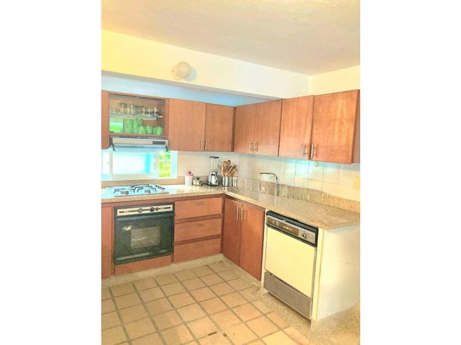 Casa de 4 alcobas en venta en Las Palmas, Ricaurte, 185 m² · foto 4 de 24