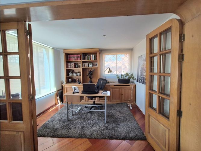 Apartamento de 3 alcobas en venta en Santa Barbara, Bogotá, 131 m² · foto 3 de 17