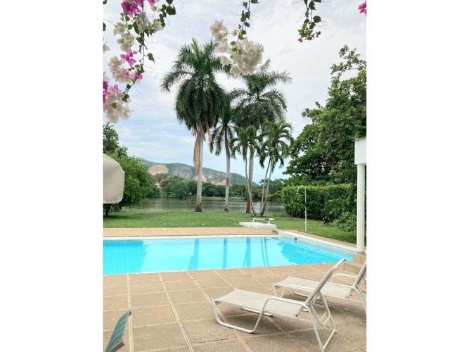 Casa de 4 alcobas en venta en Las Palmas, Ricaurte, 185 m² · foto 18 de 24