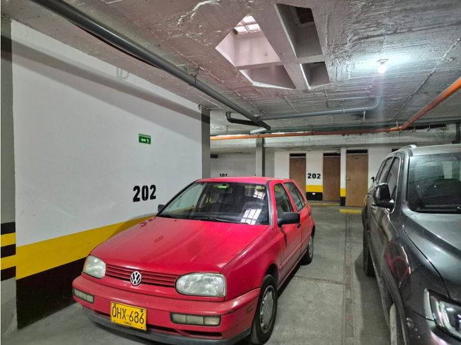 Apartamento de 3 alcobas en venta en Santa Barbara, Bogotá, 131 m² · foto 17 de 17