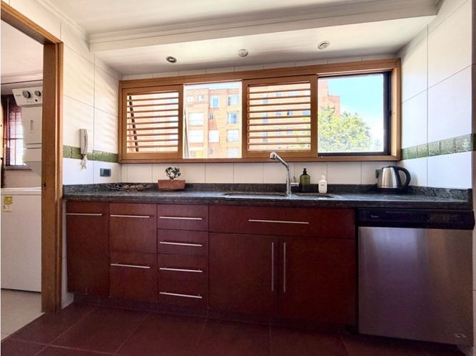 Apartamento de 3 alcobas en venta en Santa Barbara Occidental, Bogotá, 189 m² · foto 10 de 23