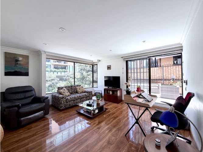 Apartamento de 3 alcobas en venta en Santa Barbara Occidental, Bogotá, 189 m² · foto 15 de 23