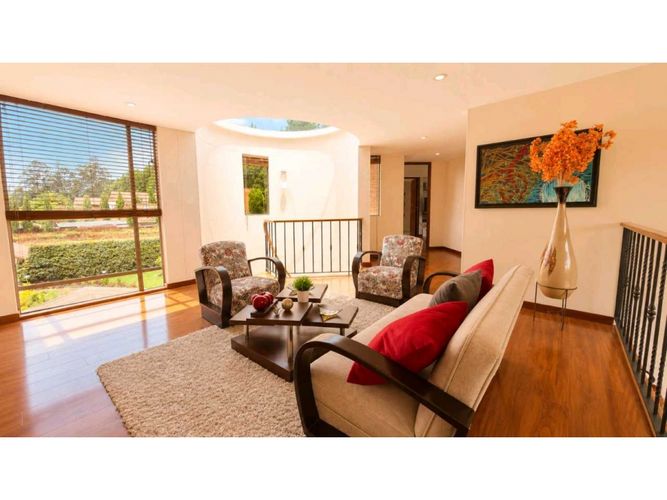 Casa de 4 alcobas en arriendo en Guaymaral, Cota, 311 m² · foto 11 de 24