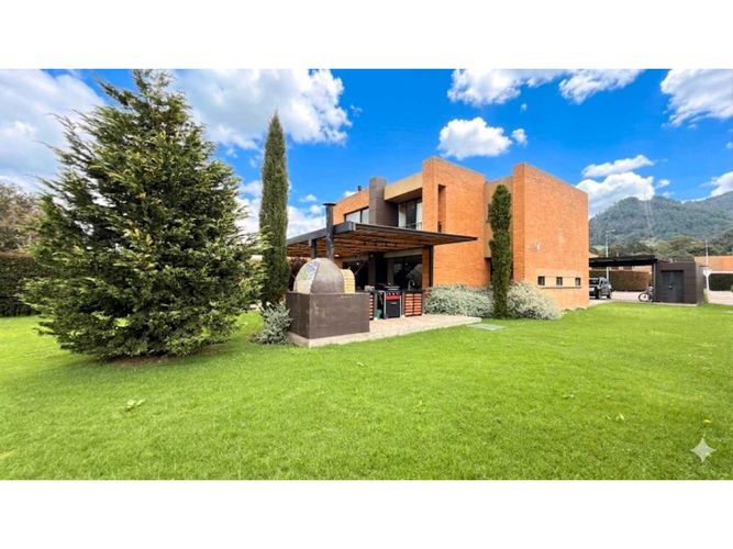 Casa de 3 alcobas en venta en Pradera De Potosi, La Calera, 1059 m² · foto 3 de 24