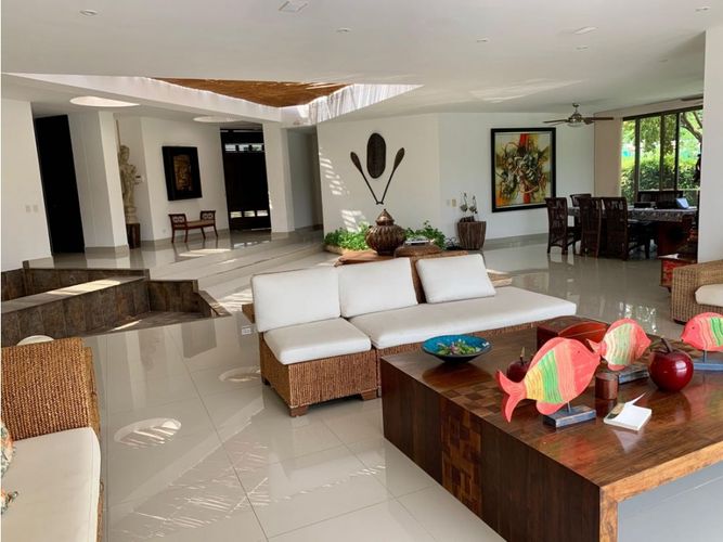 Casa de 4 alcobas en venta en Cn. Campestre El Peñon, Girardot, 363 m² · foto 4 de 24