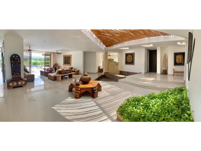 Casa de 4 alcobas en venta en Cn. Campestre El Peñon, Girardot, 363 m² · foto 10 de 24