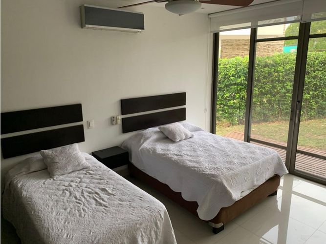 Casa de 4 alcobas en venta en Cn. Campestre El Peñon, Girardot, 363 m² · foto 11 de 24