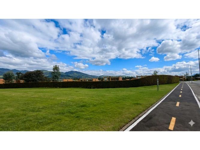 Casa de 3 alcobas en venta en Pradera De Potosi, La Calera, 1059 m² · foto 24 de 24