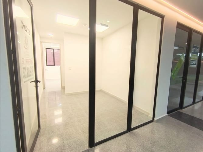 Oficina en arriendo en El Diamante 2, Medellín, 25 m² · foto 14 de 14