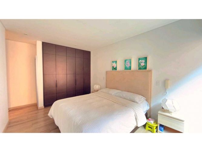 Apartamento de 3 alcobas en venta en Santa Barbara, Bogotá, 122 m² · foto 12 de 14