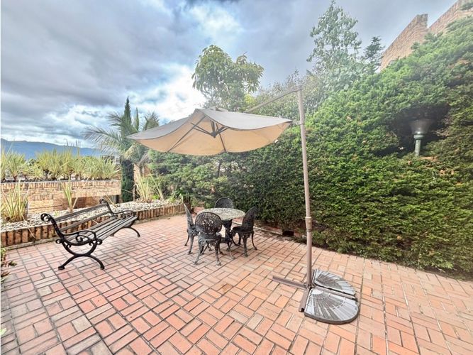 Casa de 4 alcobas en venta en Sotileza, Bogotá, 341 m² · foto 3 de 19