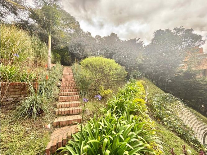 Casa de 4 alcobas en venta en Sotileza, Bogotá, 341 m² · foto 18 de 19
