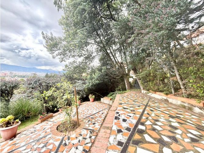 Casa de 4 alcobas en venta en Sotileza, Bogotá, 341 m² · foto 19 de 19