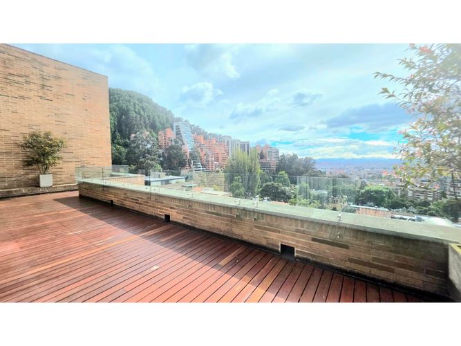Apartamento de 3 alcobas en venta en Chico, Bogotá, 830 m² · foto 9 de 24