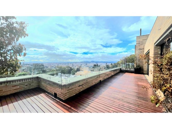 Apartamento de 3 alcobas en venta en Chico, Bogotá, 830 m² · foto 10 de 24