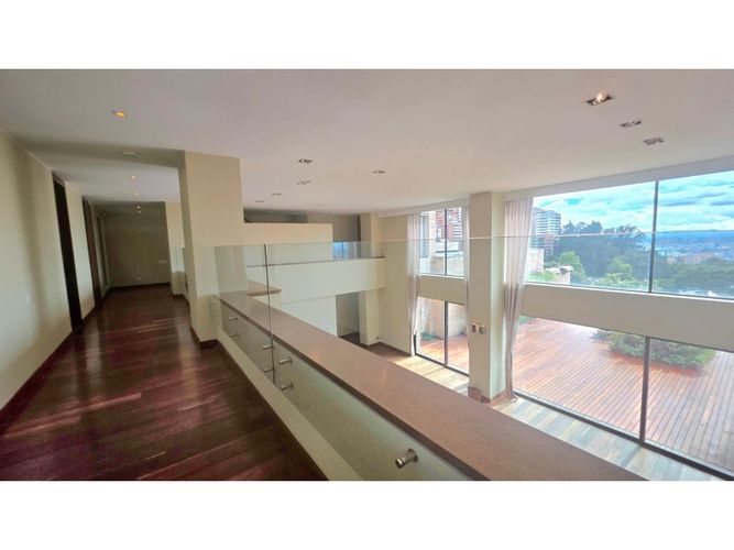 Apartamento de 3 alcobas en venta en Chico, Bogotá, 830 m² · foto 11 de 24
