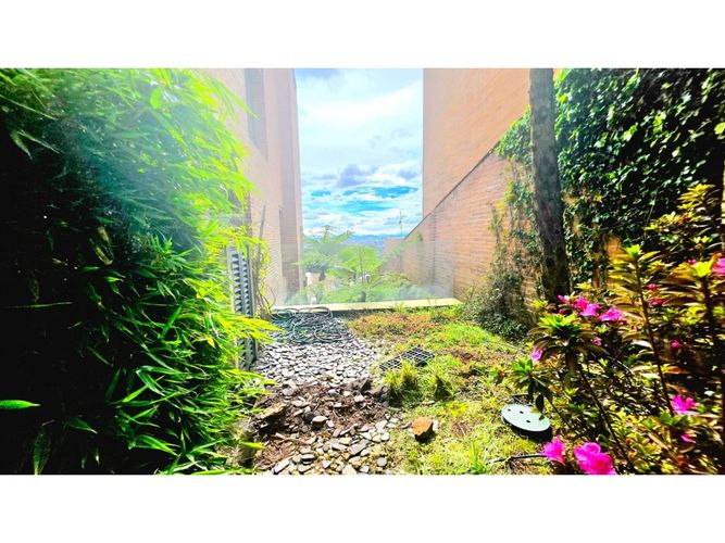 Apartamento de 3 alcobas en venta en Chico, Bogotá, 830 m² · foto 19 de 24