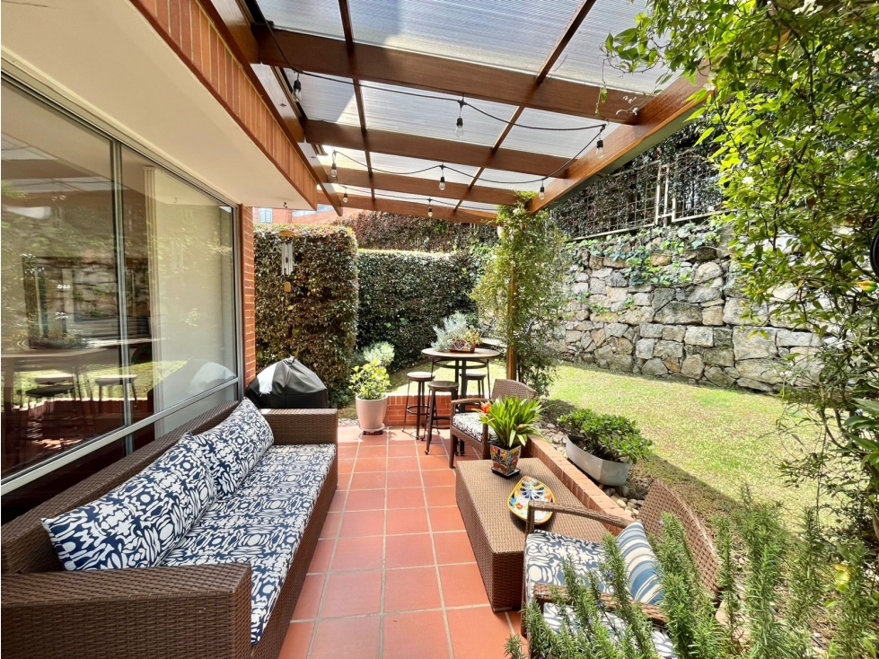Casa en venta en Cerros De Suba, Bogotá · foto 2 de 24