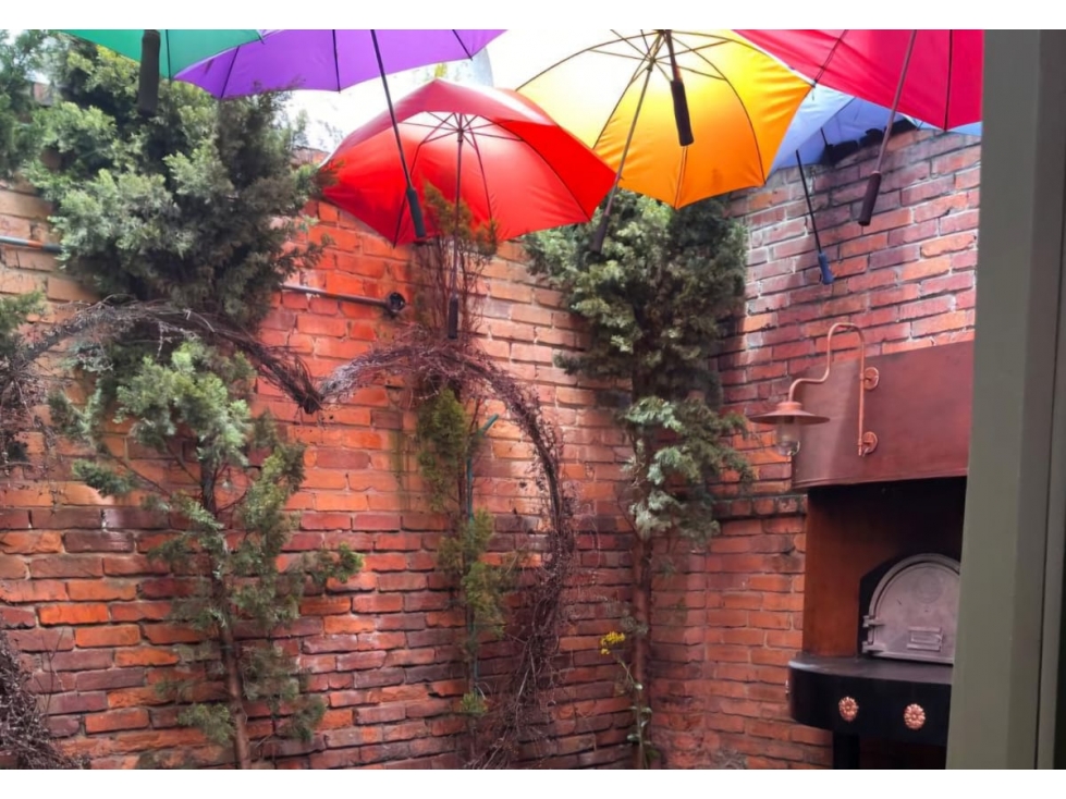 Casa en venta en Quinta Camacho, Bogotá · foto 5 de 23