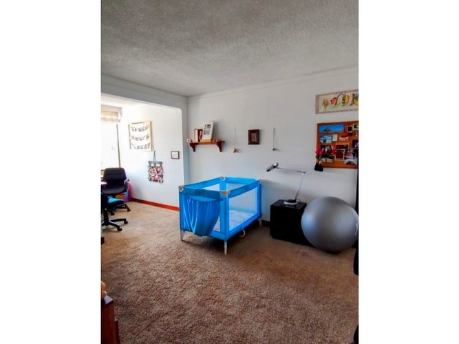 Apartamento de 4 alcobas en venta en Chico, Bogotá, 214 m² · foto 9 de 10