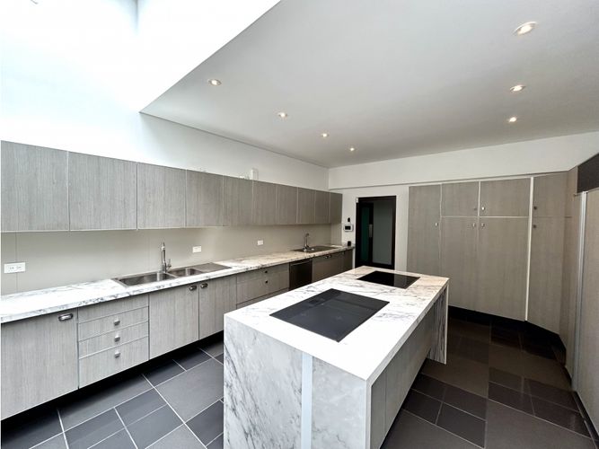 Casa de 5 alcobas en venta en Santa Ana Oriental, Bogotá, 872 m² · foto 9 de 24