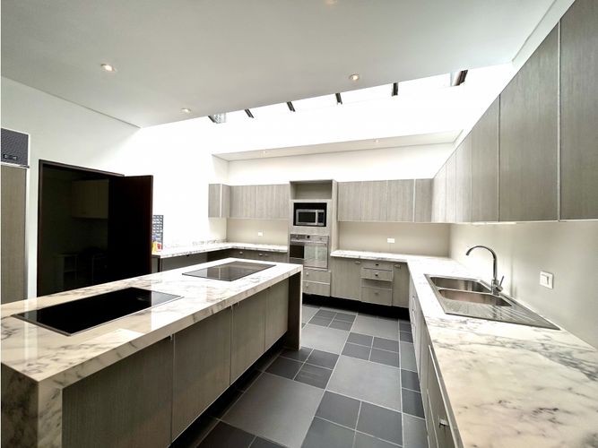 Casa de 5 alcobas en venta en Santa Ana Oriental, Bogotá, 872 m² · foto 15 de 24