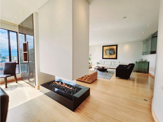 Apartamento de 6 alcobas en venta en Chico, Bogotá, 600 m² · foto 5 de 24