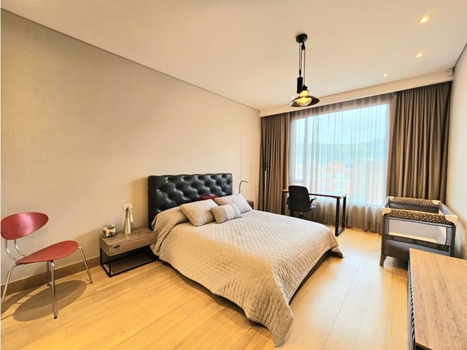 Apartamento de 6 alcobas en venta en Chico, Bogotá, 600 m² · foto 22 de 24