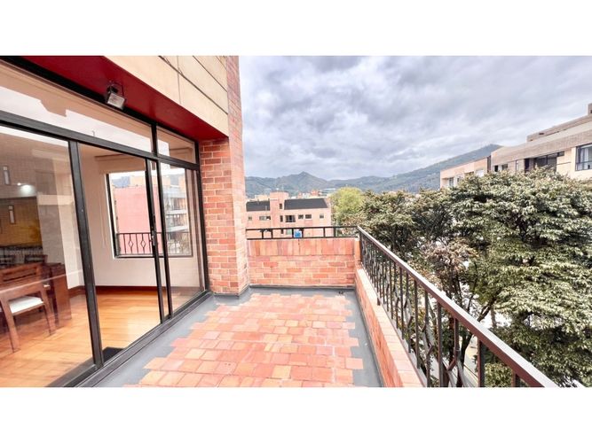 Apartamento de 6 alcobas en venta en San Patricio, Bogotá, 520 m² · foto 4 de 24