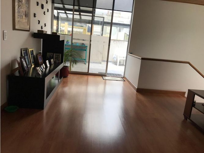 Apartamento de 4 alcobas en venta en Santa Barbara, Bogotá, 220 m² · foto 4 de 23
