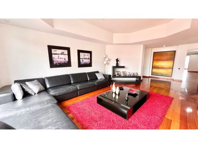 Apartamento de 6 alcobas en venta en San Patricio, Bogotá, 520 m² · foto 6 de 24