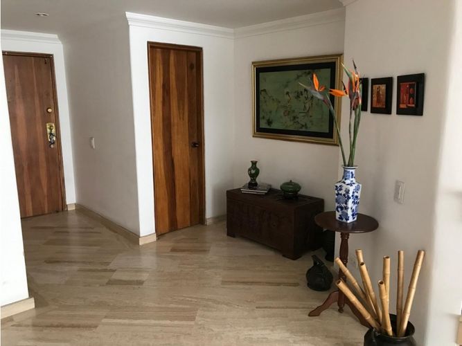 Apartamento de 4 alcobas en venta en Santa Barbara, Bogotá, 220 m² · foto 16 de 23