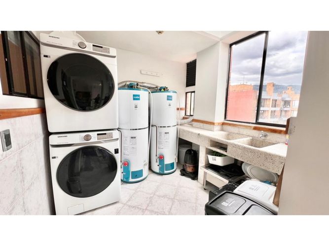 Apartamento de 6 alcobas en venta en San Patricio, Bogotá, 520 m² · foto 18 de 24