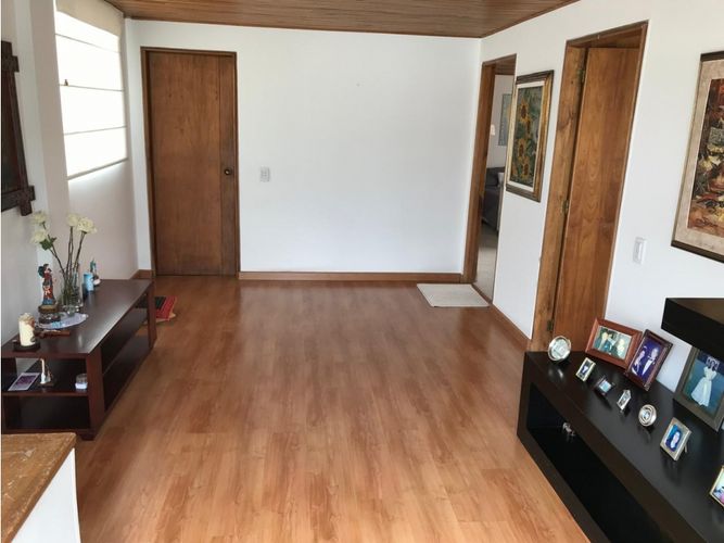 Apartamento de 4 alcobas en venta en Santa Barbara, Bogotá, 220 m² · foto 18 de 23