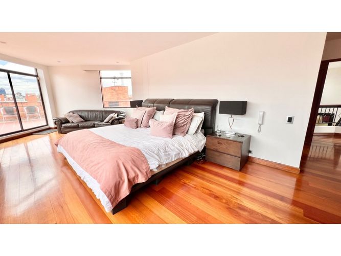 Apartamento de 6 alcobas en venta en San Patricio, Bogotá, 520 m² · foto 22 de 24