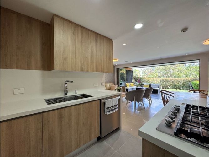 Casa de 3 alcobas en venta en La Sebastiana, Envigado, 246 m² · foto 5 de 24
