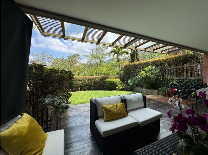 Casa de 3 alcobas en venta en La Sebastiana, Envigado, 246 m² · foto 9 de 24