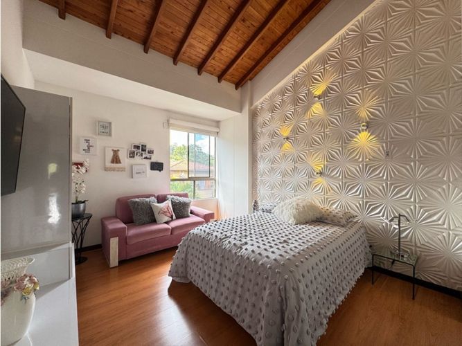 Casa de 3 alcobas en venta en La Sebastiana, Envigado, 246 m² · foto 18 de 24