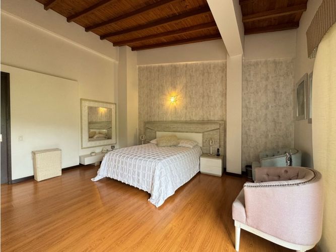 Casa de 3 alcobas en venta en La Sebastiana, Envigado, 246 m² · foto 20 de 24