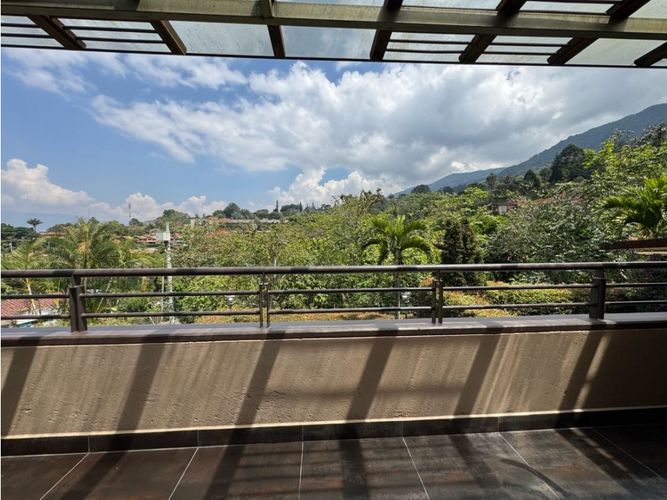 Casa de 3 alcobas en venta en La Sebastiana, Envigado, 246 m² · foto 23 de 24