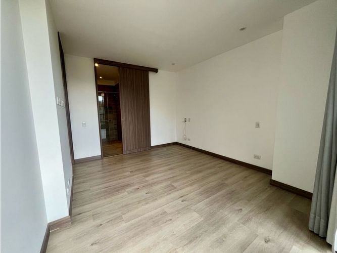 Apartaestudio en venta en San Lucas, Medellín, 55 m² · foto 11 de 24