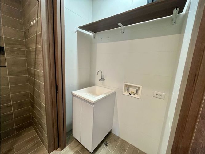 Apartaestudio en venta en San Lucas, Medellín, 55 m² · foto 20 de 24