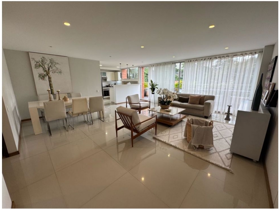 Departamento en venta bajo precio de mercado en El Poblado