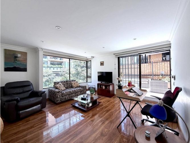Apartamento de 3 alcobas en venta en San Patricio, Bogotá, 224 m² · foto 5 de 15