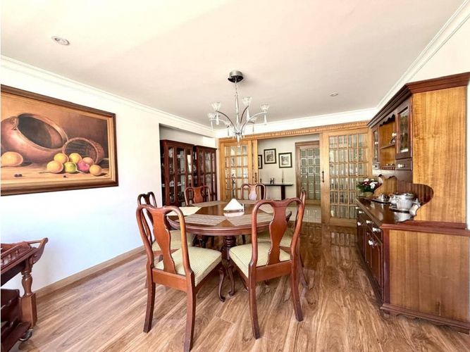 Apartamento de 3 alcobas en venta en San Patricio, Bogotá, 224 m² · foto 6 de 15