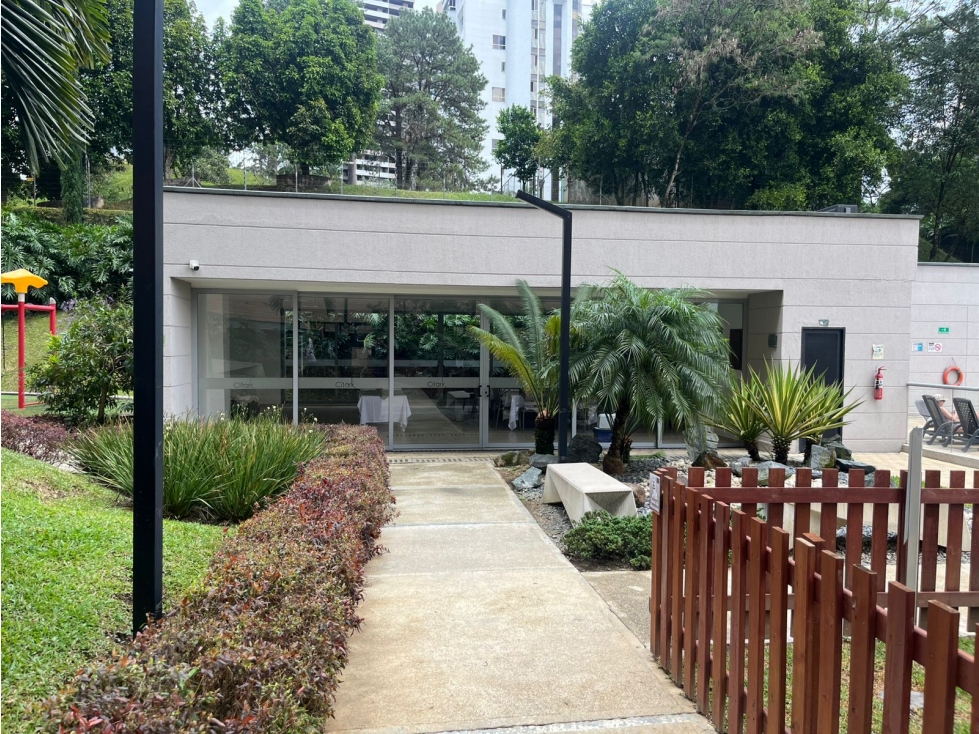 Apartamento en arriendo en Loma De Los Gonzalez, Medellín · foto 15 de 17