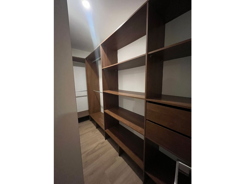 Apartamento en arriendo en Loma De Los Gonzalez, Medellín · foto 17 de 17