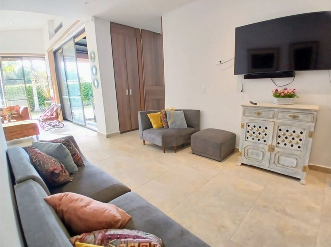 Casa de 3 alcobas en venta en Vía El Caimo, Armenia, 703 m² · foto 4 de 23